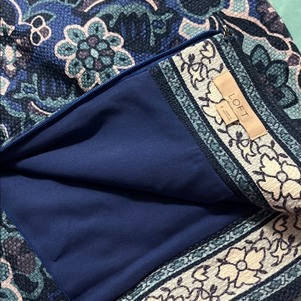LOFT Navy and White Floral Pencil Skirt - Picture 5 of 5